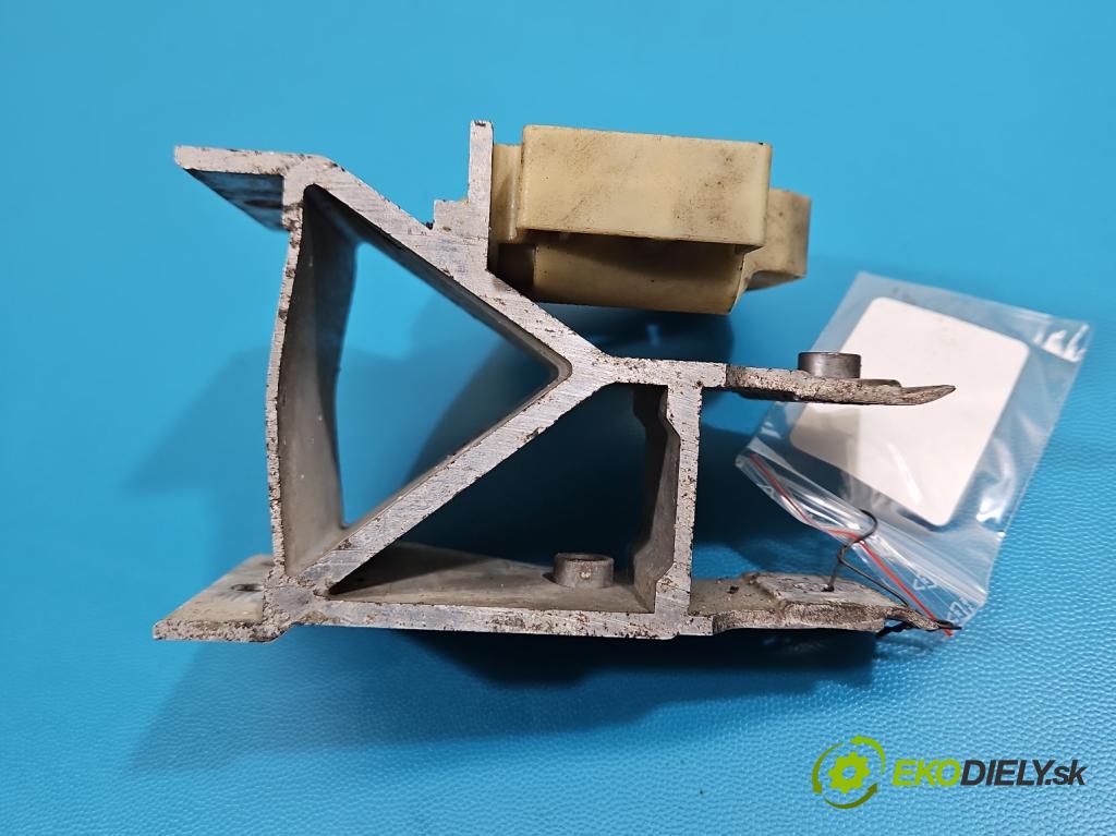 Bmw 5 G30 2017-2024 2.0d 190 HP automatic 140 kW 1995 cm3 4- Upevnenie: 7357215