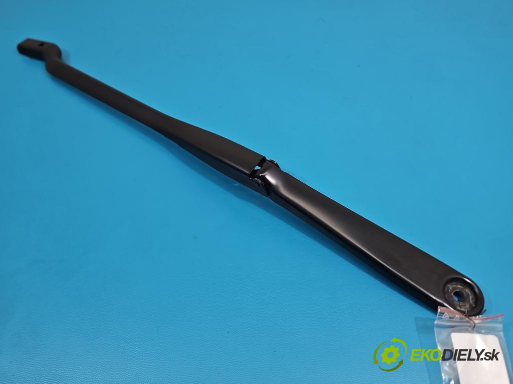 Bmw 5 G30 2017-2024 2.0d 190 hp automatic 140 kW 1995 cm3 4- rameno stěrače levé 15272310