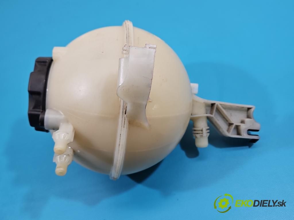 Bmw 5 G30 2017-2024 2.0d 190 hp automatic 140 kW 1995 cm3 4- Nádrž: náhradní: 8610654