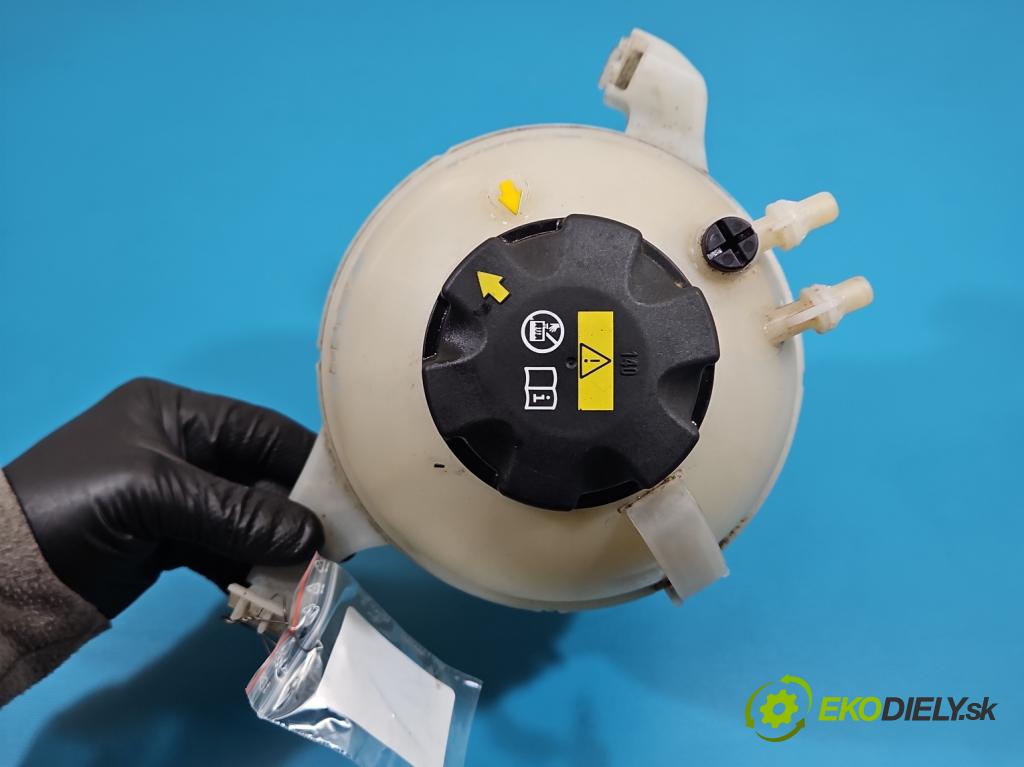 Bmw 5 G30 2017-2024 2.0d 190 hp automatic 140 kW 1995 cm3 4- Nádrž: náhradní: 8610654