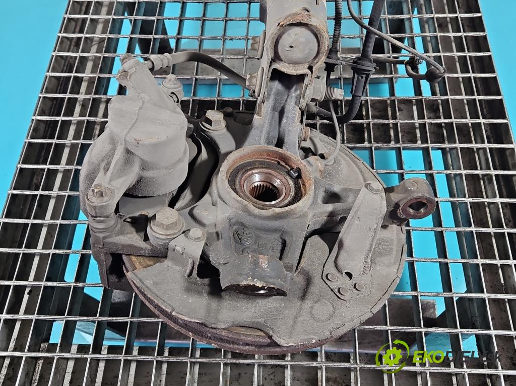 Peugeot 308 II 2013-2021 1.2 12V 110 hp manual 81 kW 1199 cm3 5- náboj pravé  (Náboj kola)