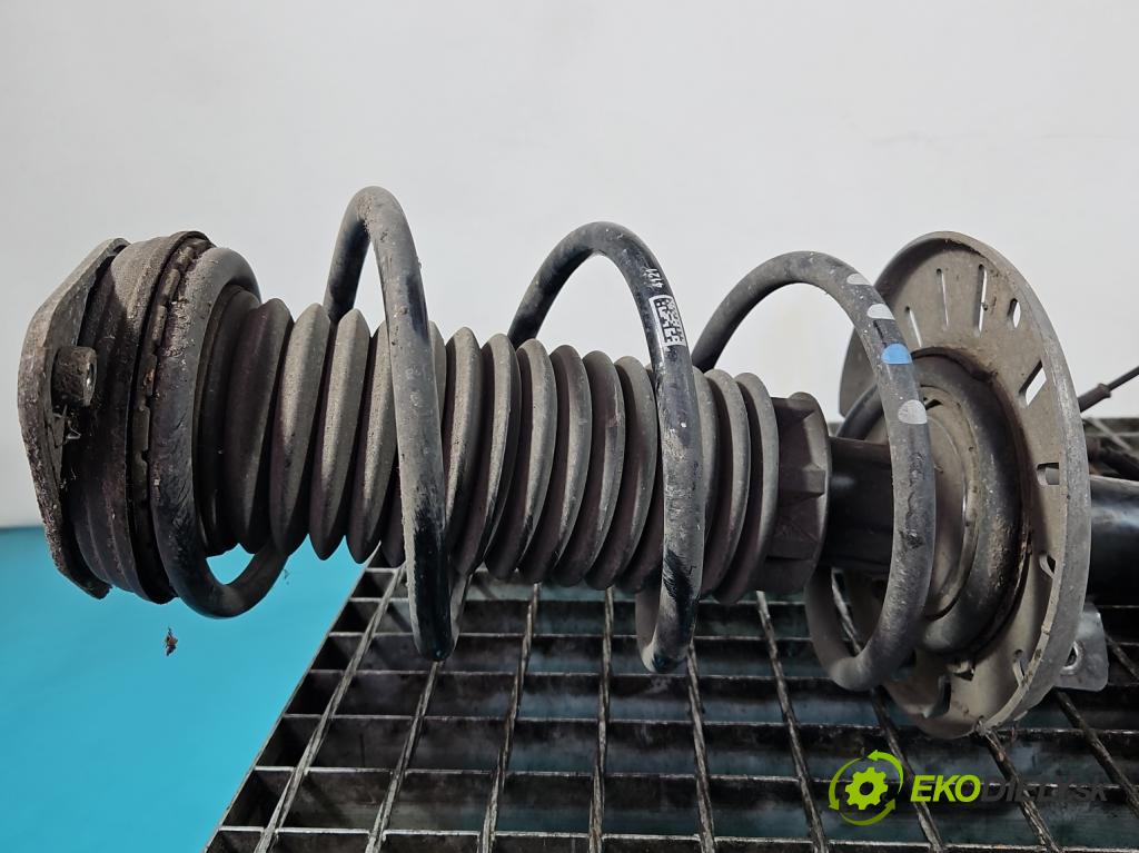 Peugeot 308 II 2013-2021 1.2 12V 110 hp manual 81 kW 1199 cm3 5- pružina přední 