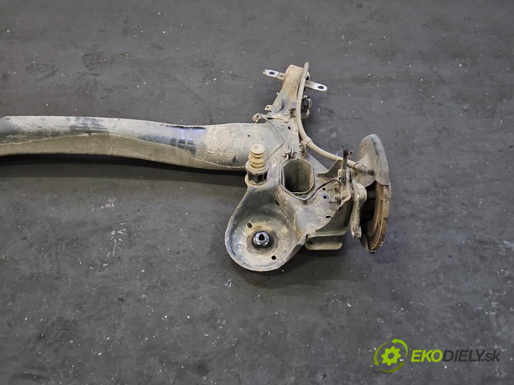 Peugeot 308 II 2013-2021 1.2 12V 110 HP manual 81 kW 1199 cm3 5- zadna výstuha (Výstuha zadná)