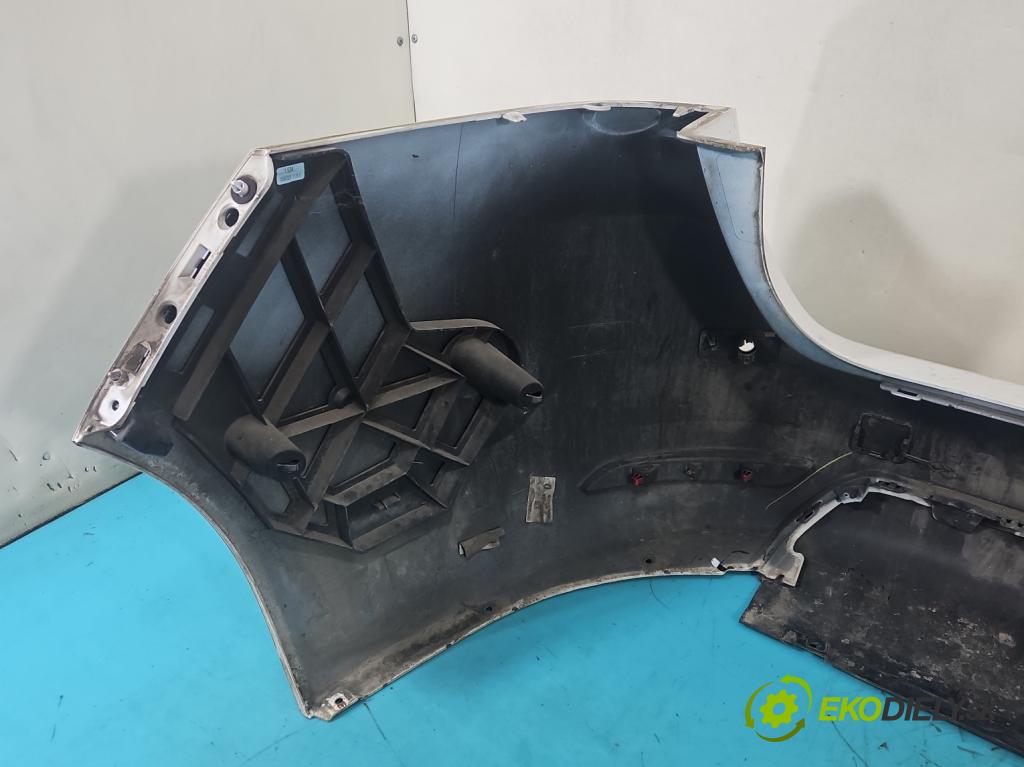 Peugeot 308 II 2013-2021 1.2 12V 110 hp manual 81 kW 1199 cm3 5- nárazník zadní  (Klika dveří ostatní)