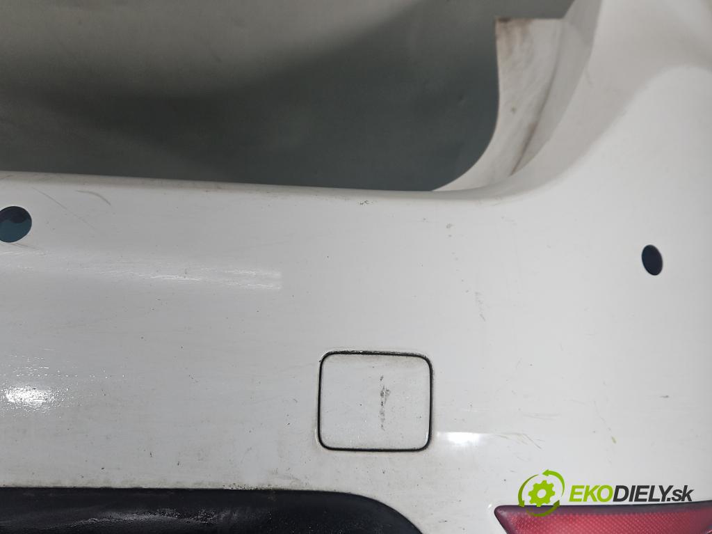 Peugeot 308 II 2013-2021 1.2 12V 110 hp manual 81 kW 1199 cm3 5- nárazník zadní  (Klika dveří ostatní)