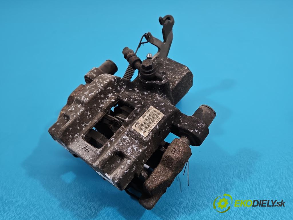 Peugeot 308 II 2013-2021 1.2 12V 110 hp manual 81 kW 1199 cm3 5- brzdič zadní levý 967074048A (Klika dveří ostatní)