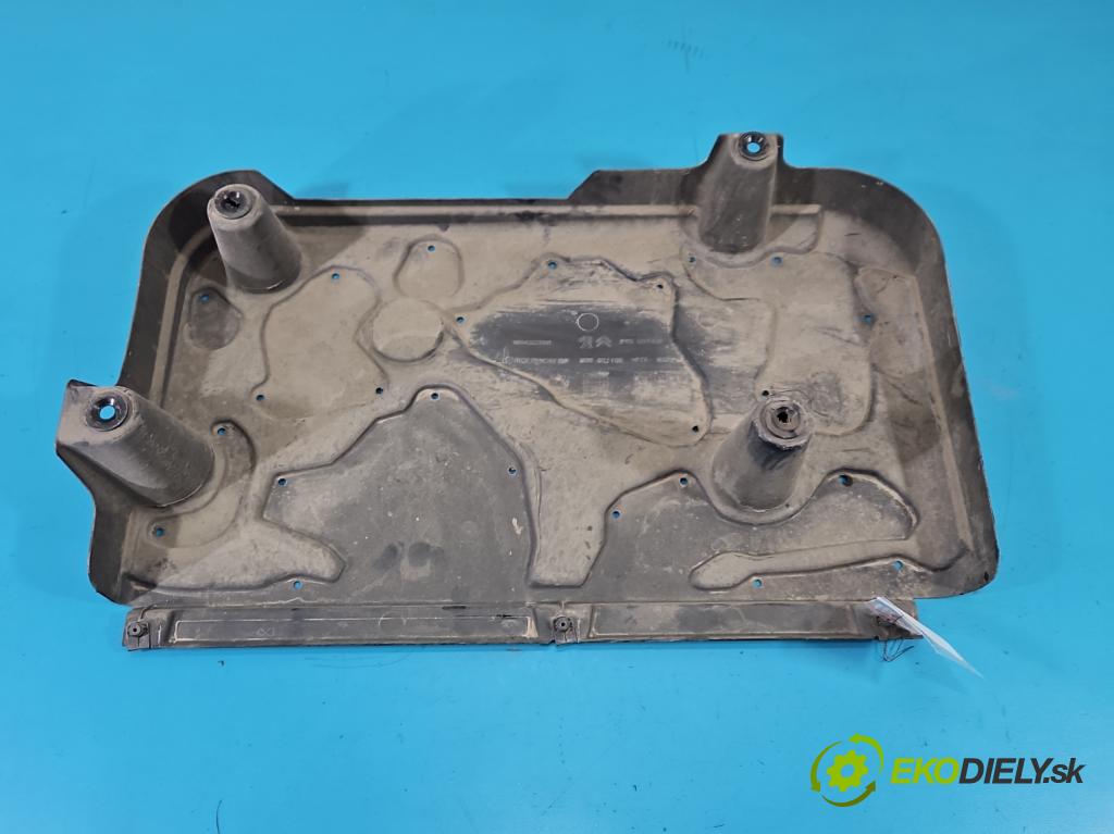 Peugeot 308 II 2013-2021 1.2 12V 110 HP manual 81 kW 1199 cm3 5- kryt plast 9804322080