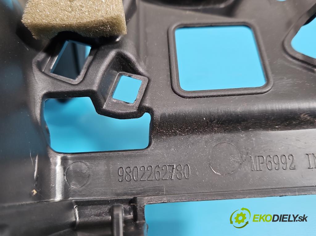 Peugeot 308 II 2013-2021 1.2 12V 110 hp manual 81 kW 1199 cm3 5- Tapacír: kufra: levé 9802262780