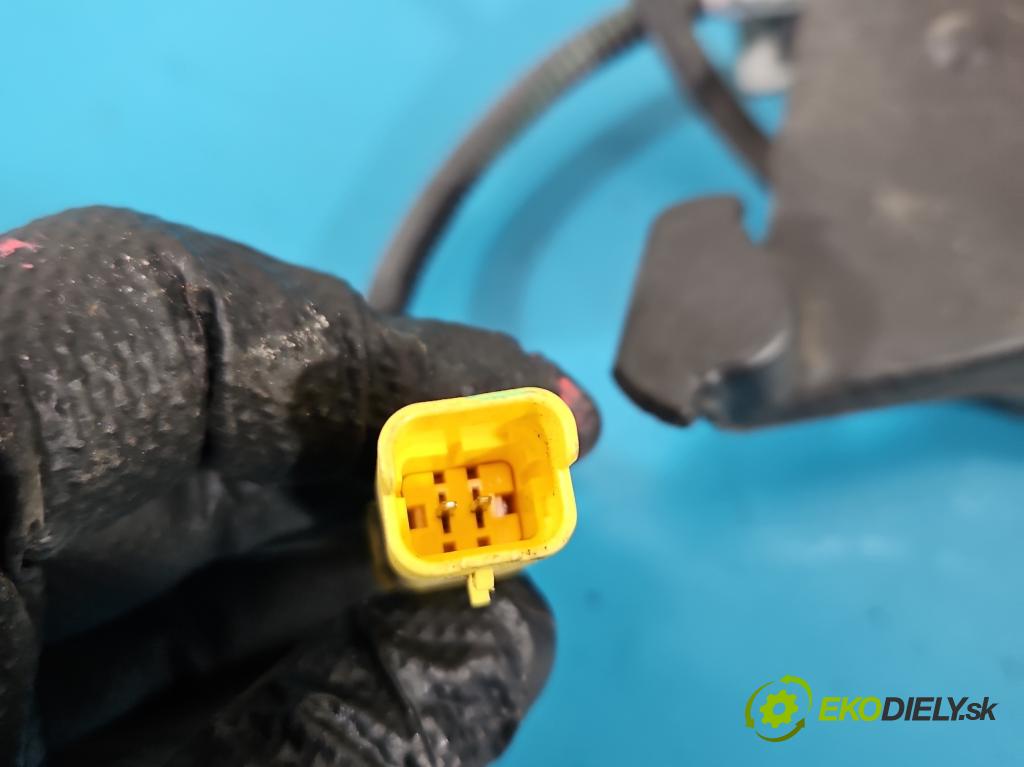 Peugeot 308 II 2013-2021 1.2 12V 110 HP manual 81 kW 1199 cm3 5- nádržka tekutina: ostrekovačov 9801927380