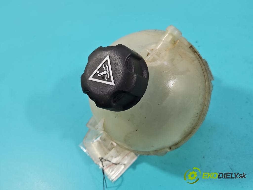 Peugeot 308 II 2013-2021 1.2 12V 110 HP manual 81 kW 1199 cm3 5- Nádrž: kompenzačné: 9678514680