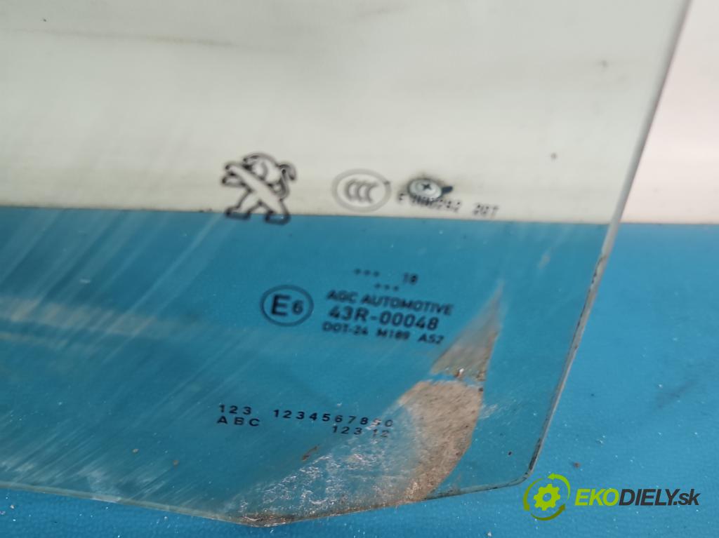 Peugeot 308 II 2013-2021 1.2 12V 110 HP manual 81 kW 1199 cm3 5- sklo dvere zadné pravé