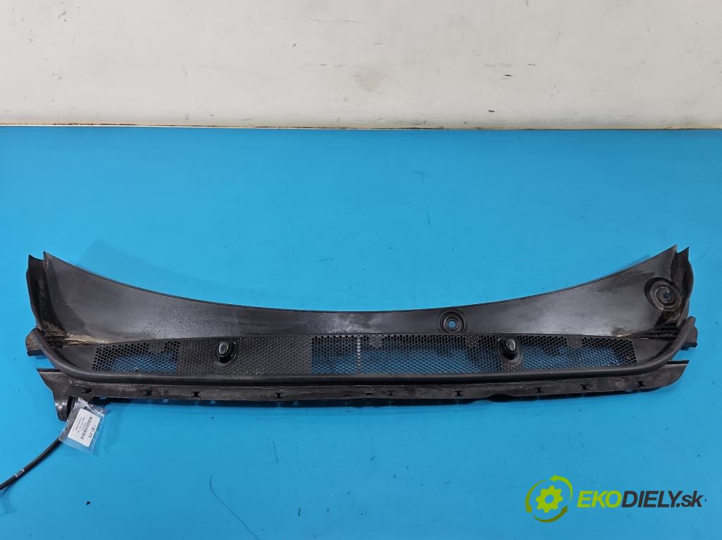 Peugeot 308 II 2013-2021 1.2 12V 110 HP manual 81 kW 1199 cm3 5- torpédo 98008282XT (Torpédo (plast pod čelným sklom))