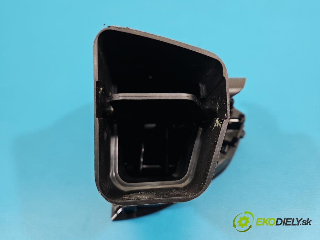 Peugeot 308 II 2013-2021 1.2 12V 110 HP manual 81 kW 1199 cm3 5- Mřížka: kúrenia stredová 1304148XZD (Mriežka kúrenia (fukár))