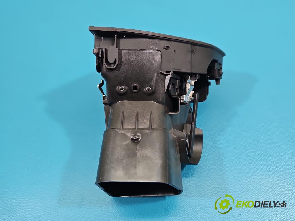 Peugeot 308 II 2013-2021 1.2 12V 110 HP manual 81 kW 1199 cm3 5- Mřížka: kúrenia stredová 1304145 (Mriežka kúrenia (fukár))