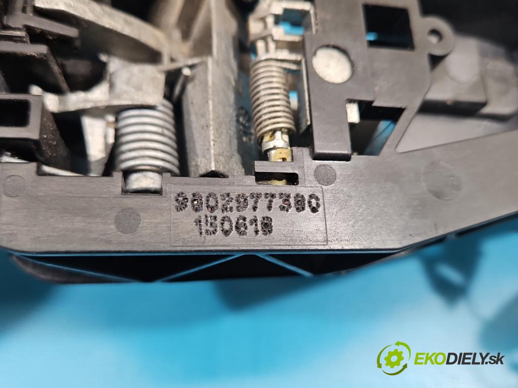 Peugeot 308 II 2013-2021 1.2 12V 110 HP manual 81 kW 1199 cm3 5- rukoväť predné ľavé mimo: 9802977380 (Kľučka dverí vonkajšia predná ľavá)