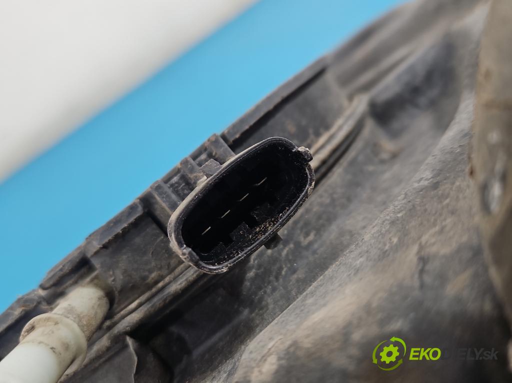 Land rover Discovery Sport 2014-2019 L550 2.0d 150 HP automatic 110 kW 1999 cm3 5- Nádrž: AdBlue: GK72-5J228-A