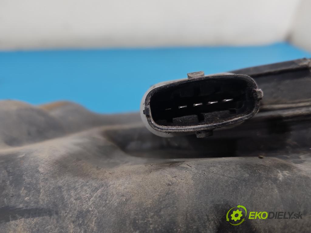 Land rover Discovery Sport 2014-2019 L550 2.0d 150 HP automatic 110 kW 1999 cm3 5- Nádrž: AdBlue: GK72-5J228-A