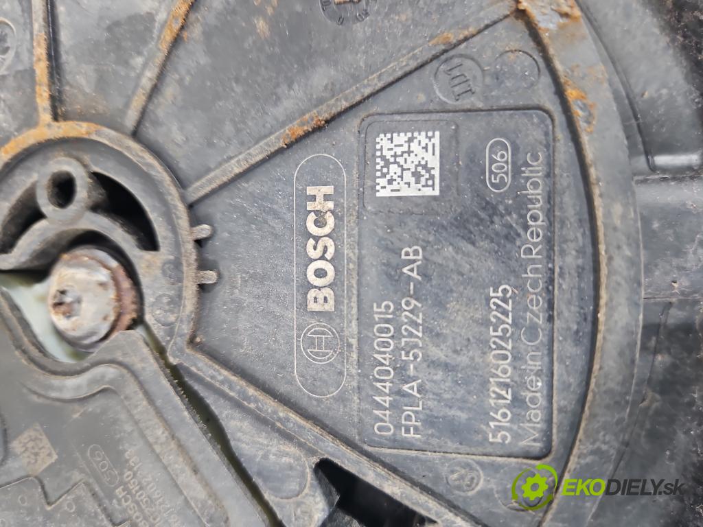 Land rover Discovery Sport 2014-2019 L550 2.0d 150 HP automatic 110 kW 1999 cm3 5- Nádrž: AdBlue: GK72-5J228-A