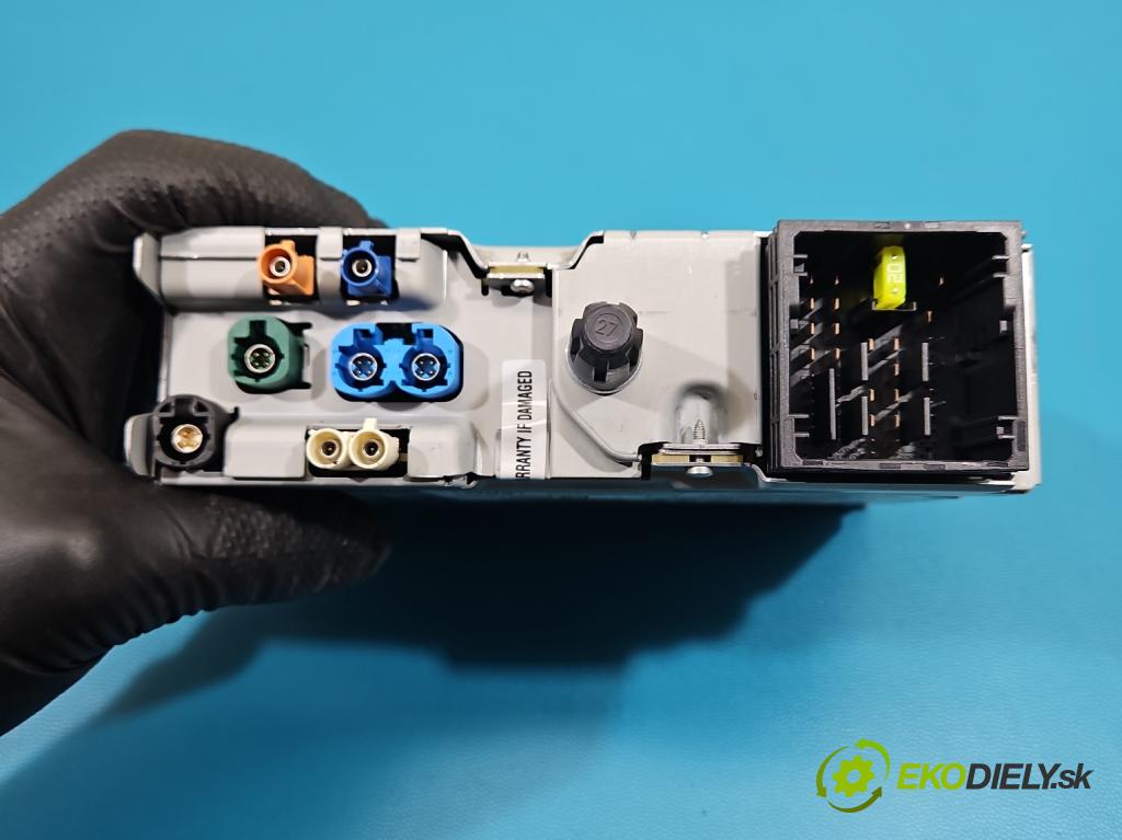 Peugeot 308 II 2013-2021 1.2 12V 110 HP manual 81 kW 1199 cm3 5- Radio originál 9821908980