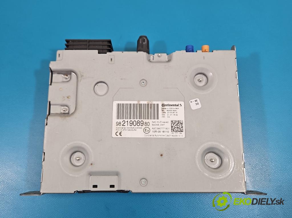 Peugeot 308 II 2013-2021 1.2 12V 110 HP manual 81 kW 1199 cm3 5- Radio originál 9821908980