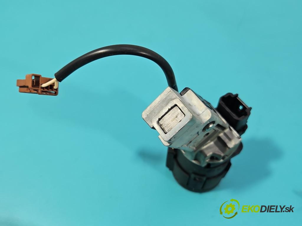 Peugeot 308 II 2013-2021 1.2 12V 110 HP manual 81 kW 1199 cm3 5- riadiaca jednotka motora 9829728480