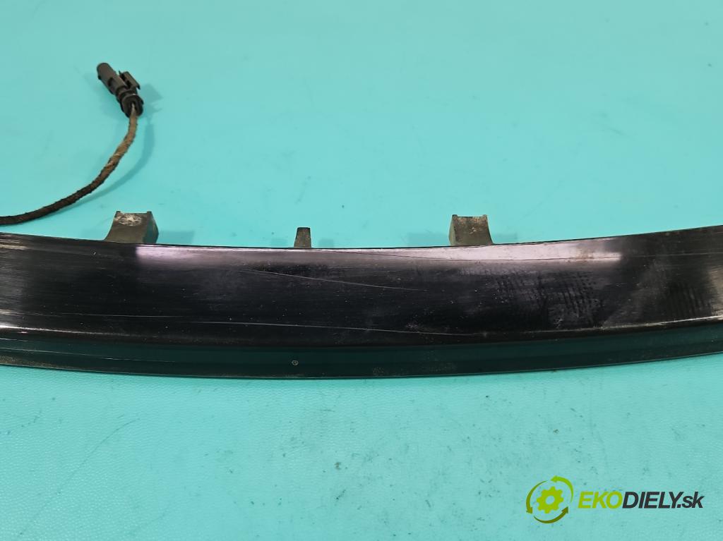 Land rover Discovery Sport 2014-2019 L550 2.0d 150 HP automatic 110 kW 1999 cm3 5- světlo: stop: FK7213A613