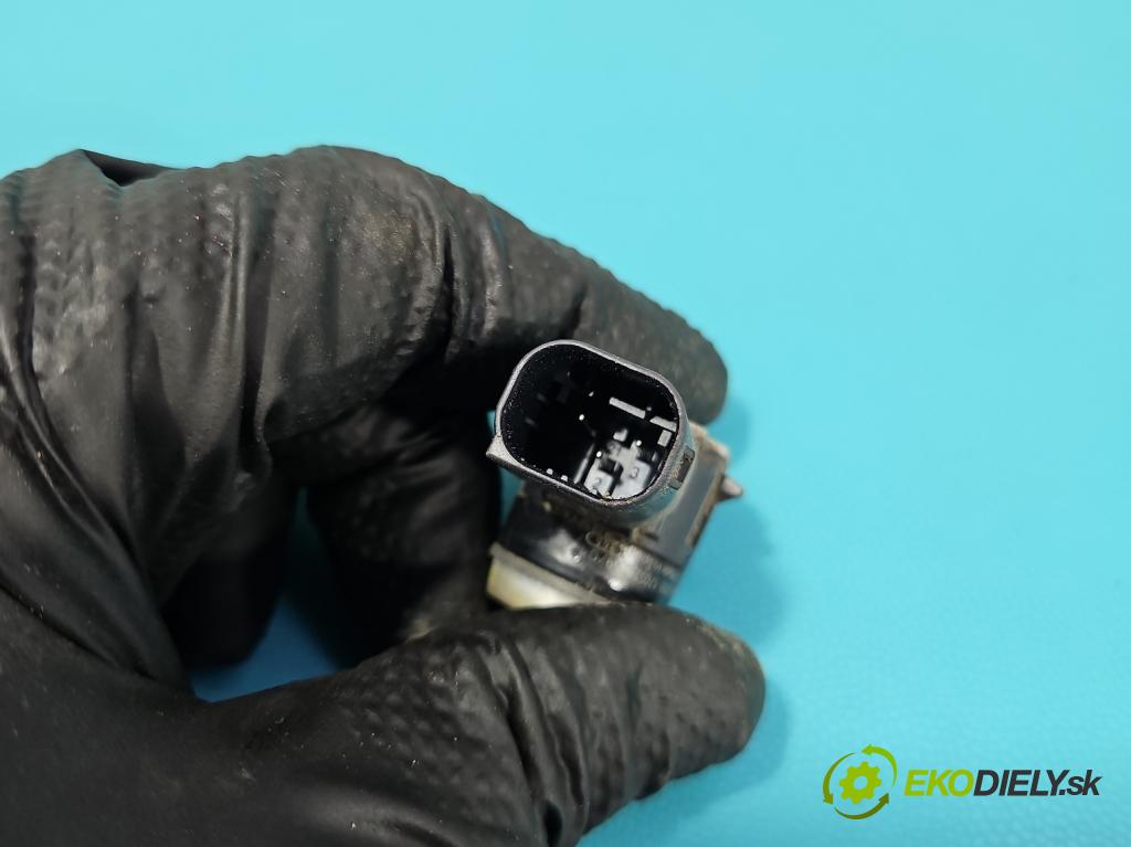 Peugeot 308 II 2013-2021 1.2 12V 110 hp manual 81 kW 1199 cm3 5- snímač parkování 0263013713