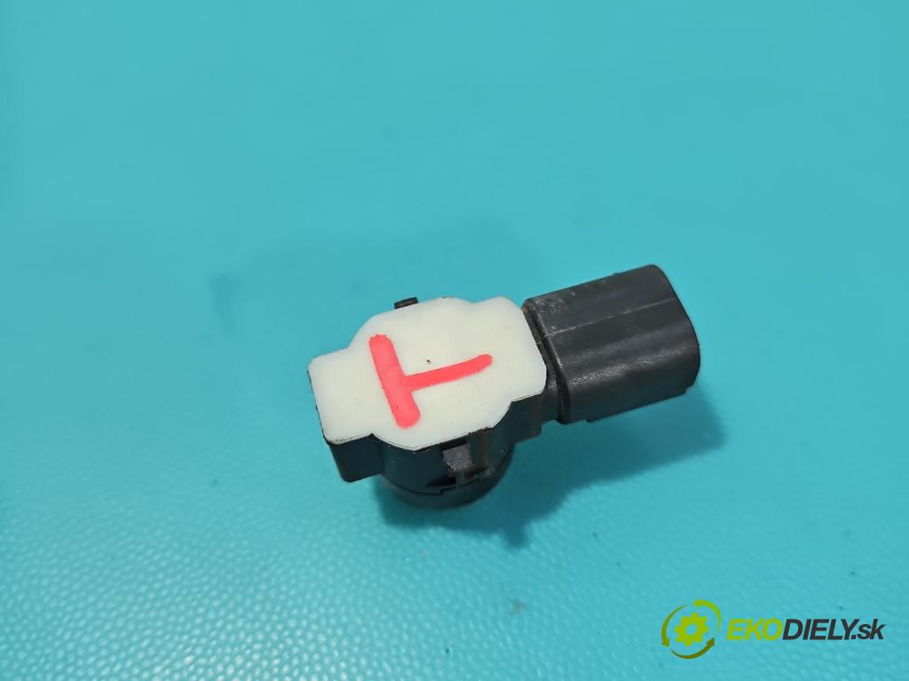 Peugeot 308 II 2013-2021 1.2 12V 110 hp manual 81 kW 1199 cm3 5- snímač parkování 0263013713