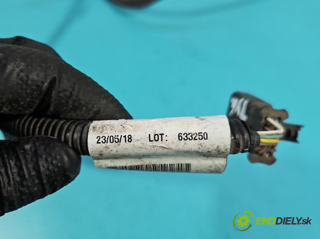 Peugeot 308 II 2013-2021 1.2 12V 110 HP manual 81 kW 1199 cm3 5- Zväzok: nárazník zadné 1208040X00M1