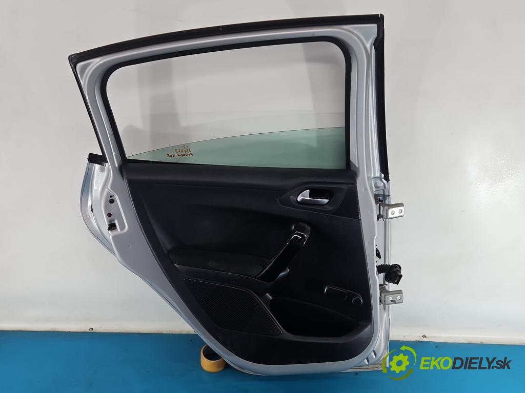 Peugeot 208 I 2012-2019 1.2 12V 82 HP manual 60 kW 1199 cm3 5- dvere zadné ľavé  (Kľučka dverí ostatné)