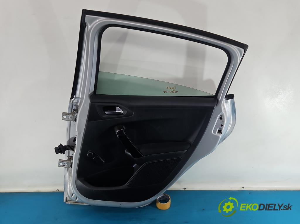 Peugeot 208 I 2012-2019 1.2 12V 82 HP manual 60 kW 1199 cm3 5- dvere zadné pravé (Kľučka dverí ostatné)