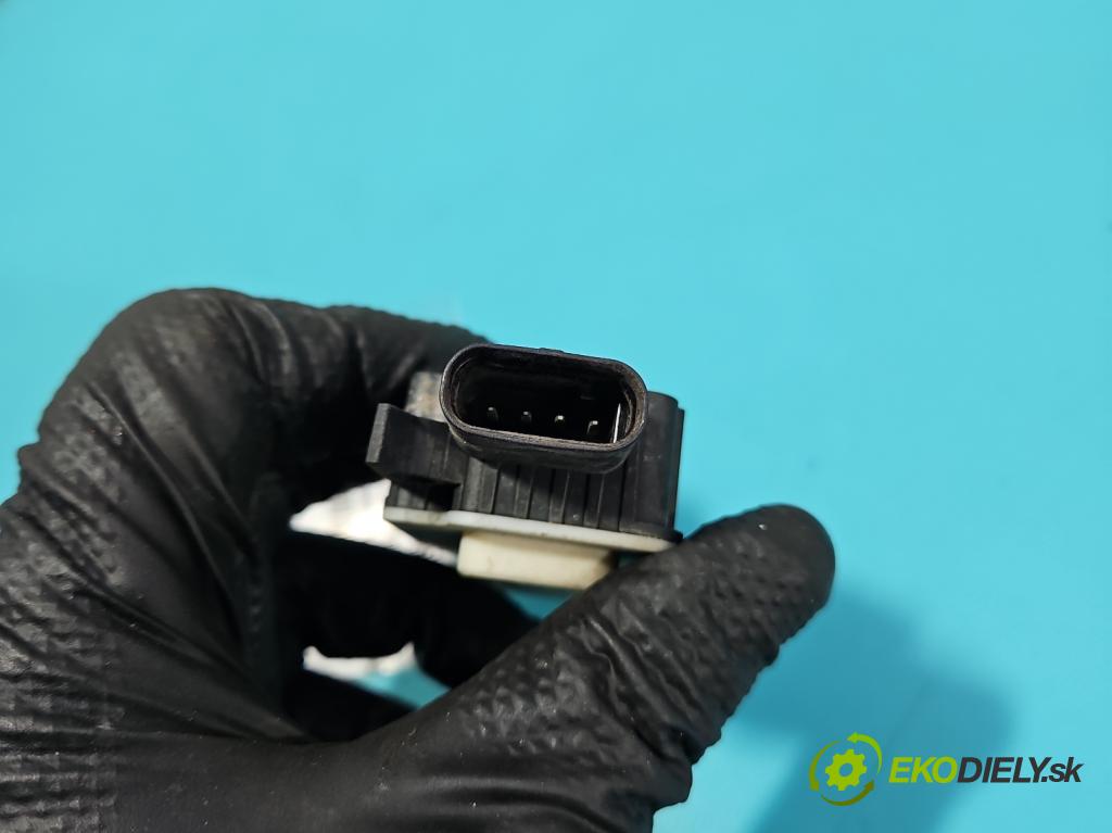 Peugeot 308 II 2013-2021 1.2 12V 110 HP manual 81 kW 1199 cm3 5- motor: ostatné 5877R1001