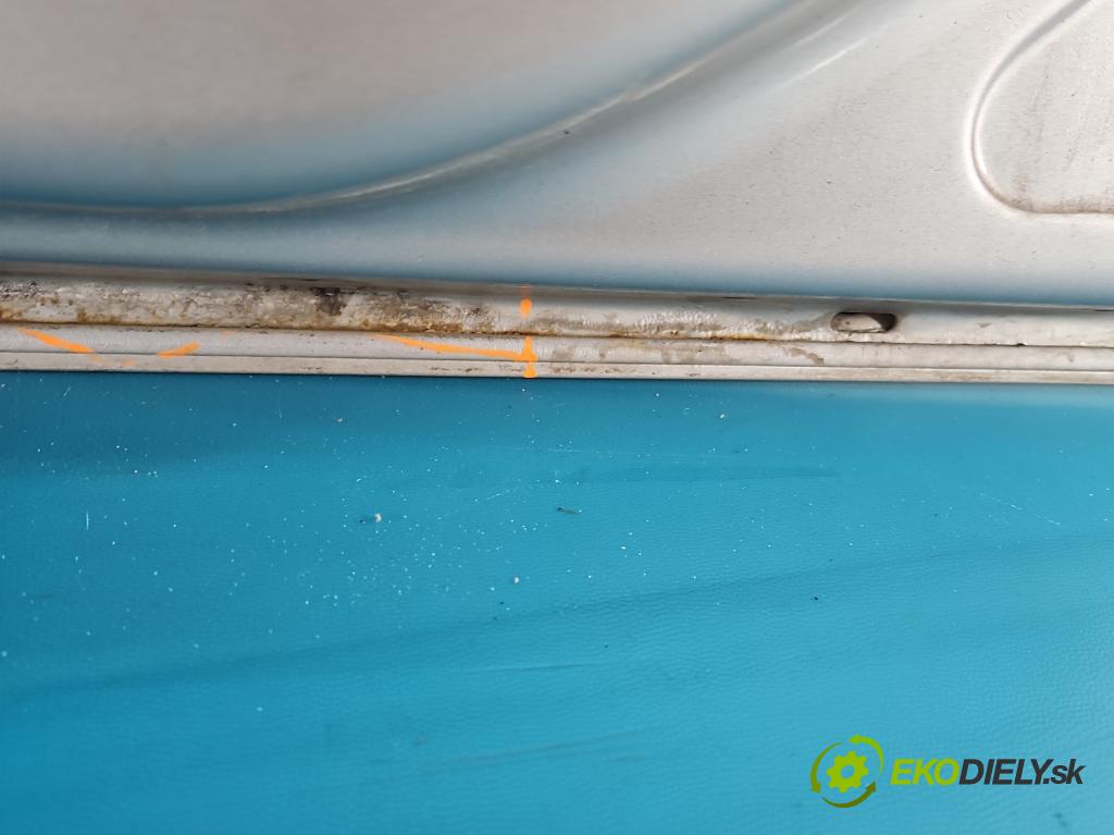 Peugeot 208 I 2012-2019 1.2 12V 82 hp manual 60 kW 1199 cm3 5- dveře přední pravé  (Klika dveří ostatní)