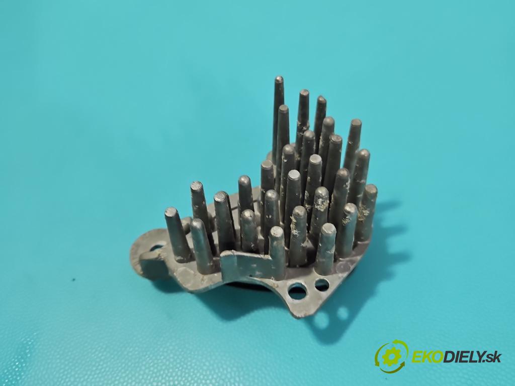 Peugeot 308 II 2013-2021 1.2 12V 110 HP manual 81 kW 1199 cm3 5- modul lampy: CN73000079C0