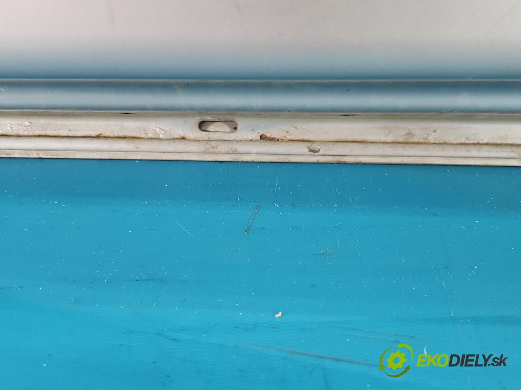 Peugeot 208 I 2012-2019 1.2 12V 82 HP manual 60 kW 1199 cm3 5- dvere predné ľavé  (Kľučka dverí ostatné)