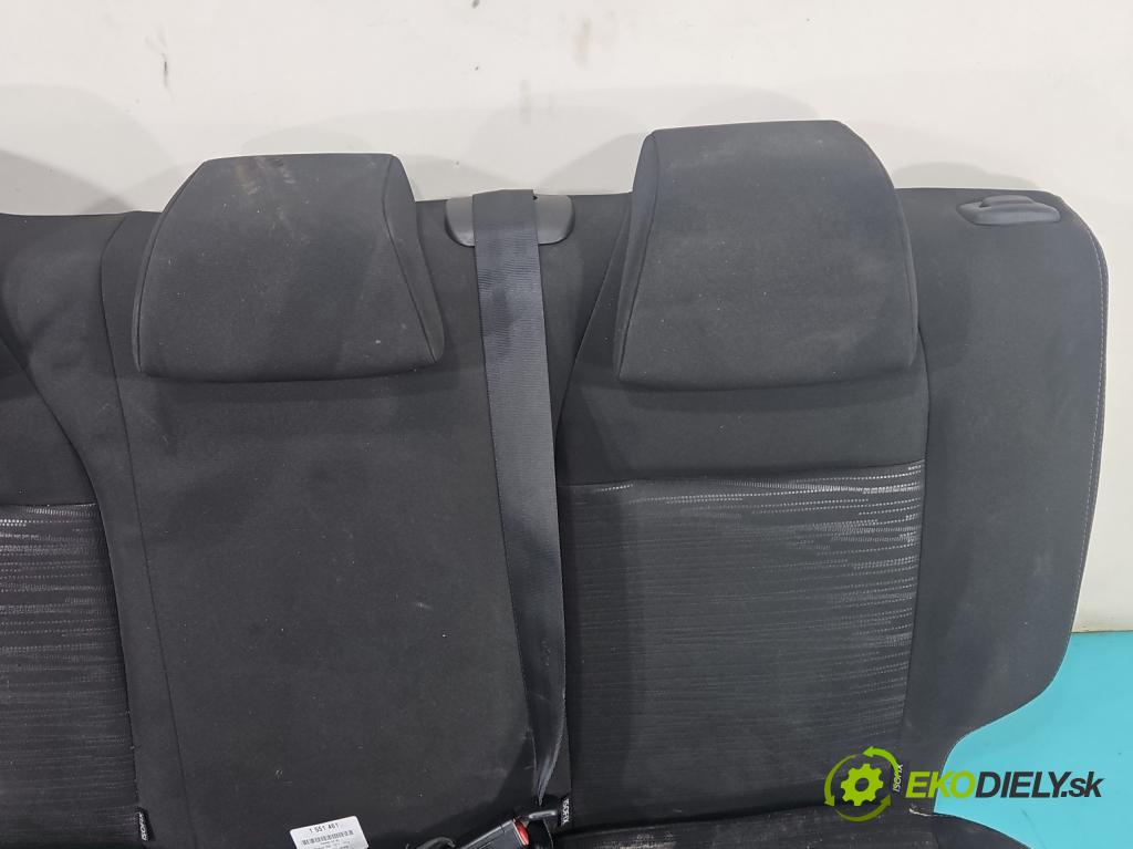 Peugeot 208 I 2012-2019 1.2 12V 82 HP manual 60 kW 1199 cm3 5- Pohovka: zadné  (Sedadlo)