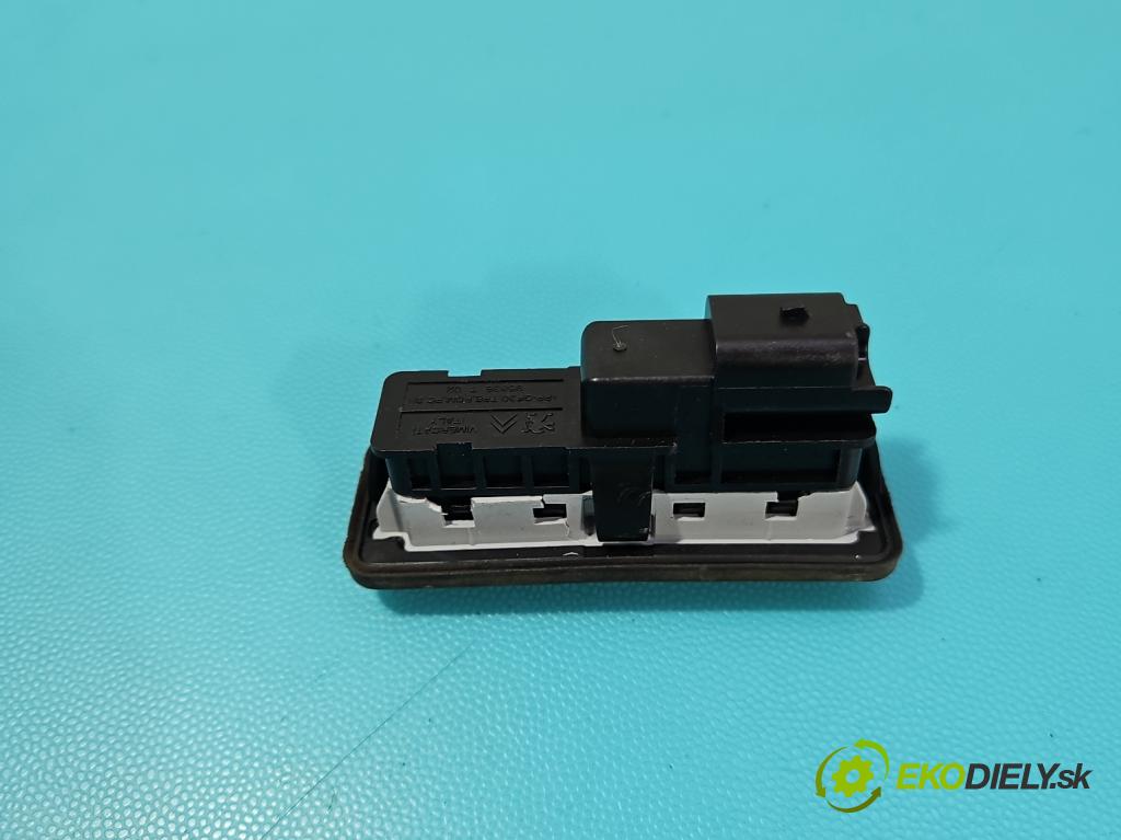 Peugeot 308 II 2013-2021 1.2 12V 110 hp manual 81 kW 1199 cm3 5- klika kufrových dveří zadní 95835T02