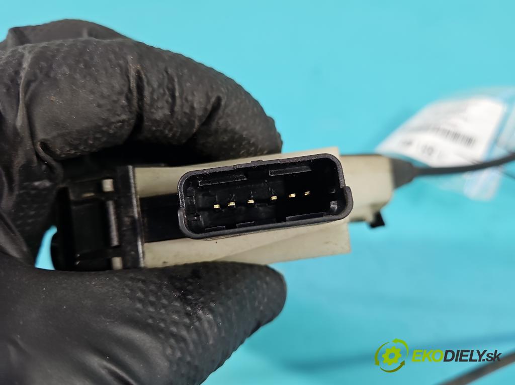 Peugeot 208 I 2012-2019 1.2 12V 82 hp manual 60 kW 1199 cm3 5- zámek přední levý 9688080080