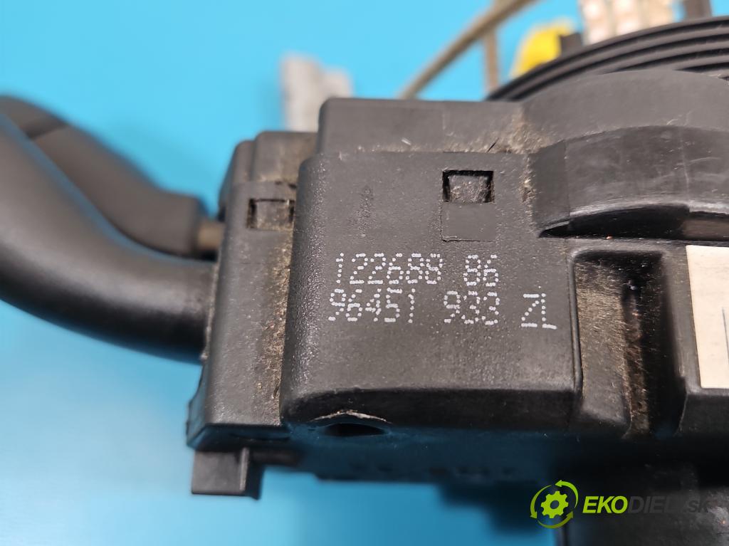 Citroen Xsara Picasso 2.0 hdi 90 HP manual 66 kW 1997 cm3 5- prepínač komplex: 96451933ZL (Prepínacie páčky pod volantom)