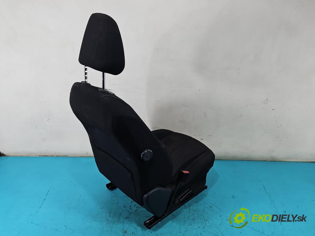 Peugeot 308 II 2013-2021 1.2 12V 110 HP manual 81 kW 1199 cm3 5- Sedačka ľavý  (Sedadlo)