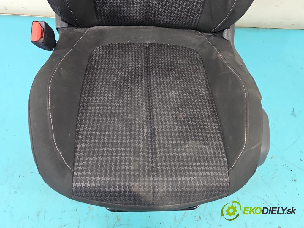 Peugeot 308 II 2013-2021 1.2 12V 110 HP manual 81 kW 1199 cm3 5- Sedačka ľavý  (Sedadlo)