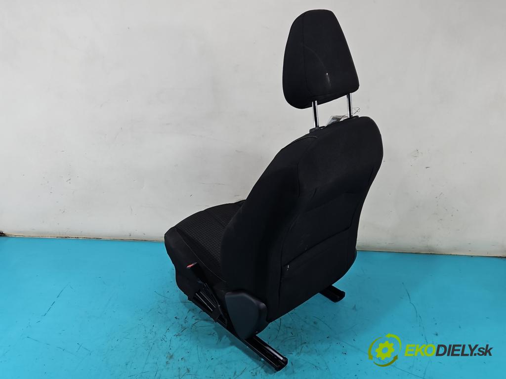 Peugeot 308 II 2013-2021 1.2 12V 110 HP manual 81 kW 1199 cm3 5- Sedačka pravý  (Sedadlo)