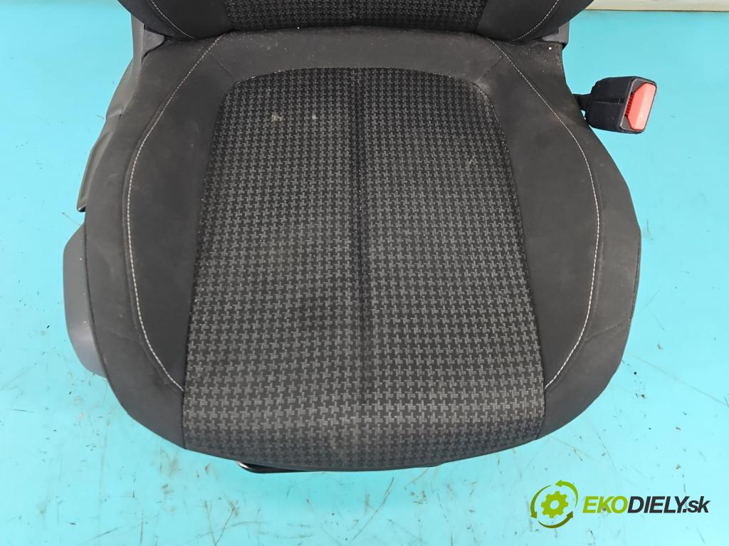 Peugeot 308 II 2013-2021 1.2 12V 110 HP manual 81 kW 1199 cm3 5- Sedačka pravý  (Sedadlo)