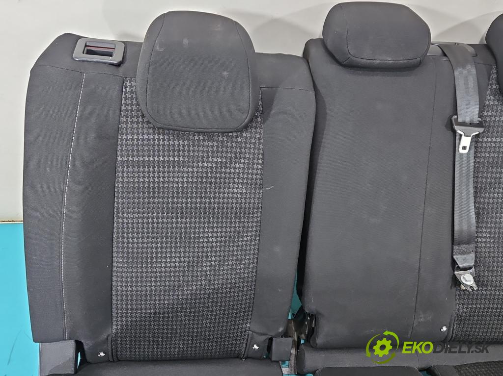 Peugeot 308 II 2013-2021 1.2 12V 110 HP manual 81 kW 1199 cm3 5- Pohovka: zadné (Sedadlo)