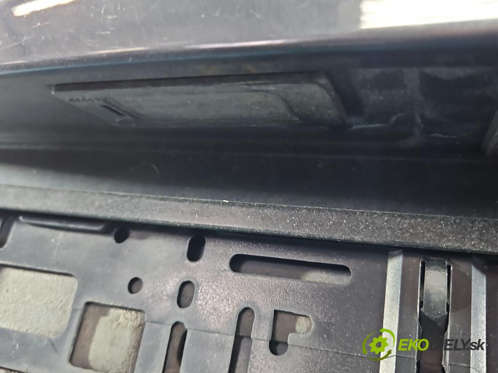 Audi A4 B8 2007-2015 2.0 tdi 136hp manual 100 kW 1968 cm3 4- zadní kufrové dveře  (Zadní kapota (kufr))