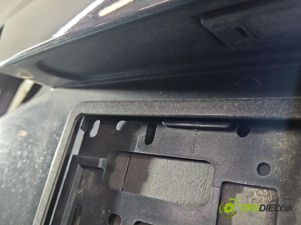 Audi A4 B8 2007-2015 2.0 tdi 136hp manual 100 kW 1968 cm3 4- zadní kufrové dveře  (Zadní kapota (kufr))