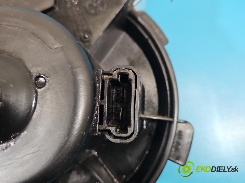 Citroen Xsara Picasso 2.0 hdi 90 HP manual 66 kW 1997 cm3 5- ventilátor vzduchu