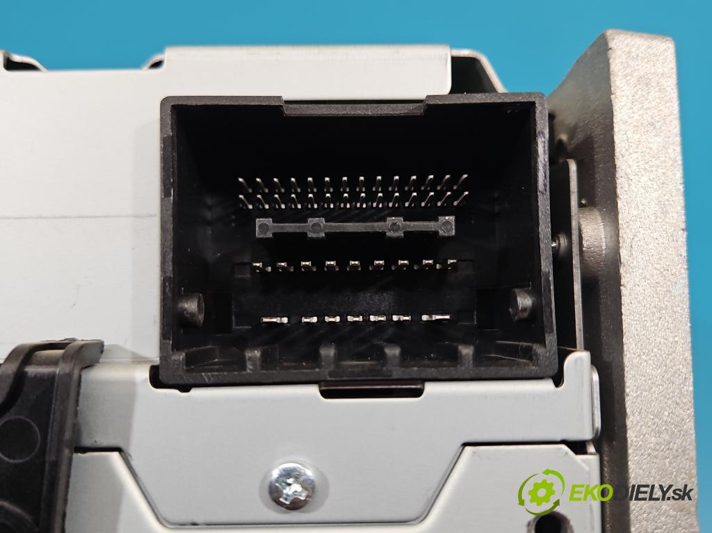 Opel Corsa E 2014-2019 1.4 16V 90 HP manual 66 kW 1398 cm3 5- Radio originál 39012675