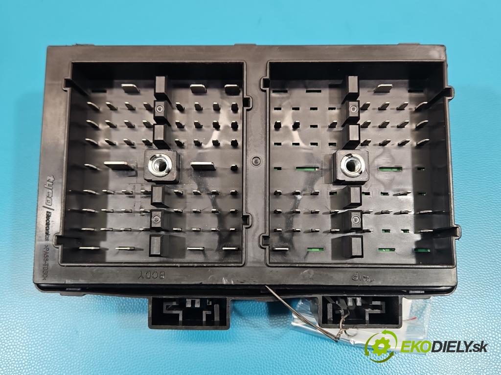 Opel Antara 2006-2015 2.0 cdti 150 hp automatic 110 kW 1991 cm3 5- skříňka pojistková  (Pojistková skříňka)