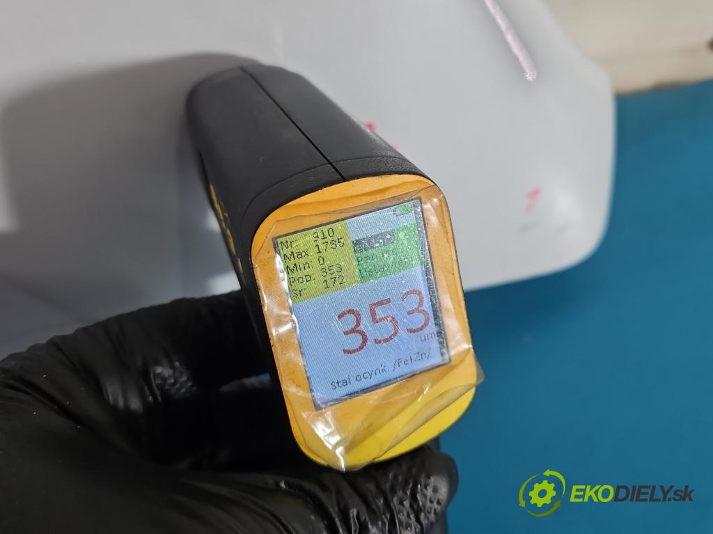 Audi A4 B9 2015-2024 2.0 TFSI 252KM automatic 185 kW 1984 cm3 4- blatník predné pravý  (Kľučka dverí ostatné)